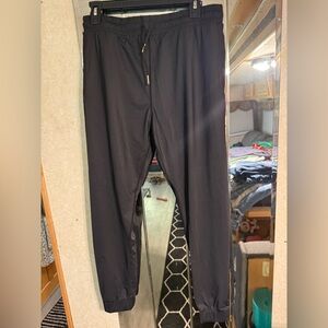 Zyia Women’s Black Everywhere Zipper Joggers Size medium